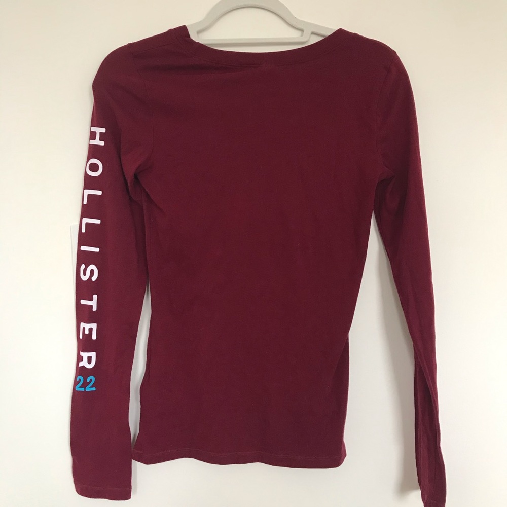 Hollister Long Sleeve Graphic Top - Picture 3 of 3